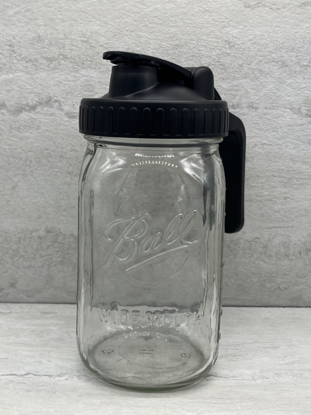 🪅 Ball 32 oz Glass Mason Jar with Pour Spout Lid